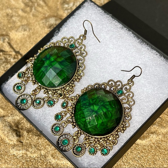 Elaborate Green and Gold Dangle Earrings - Picture 5 of 9
